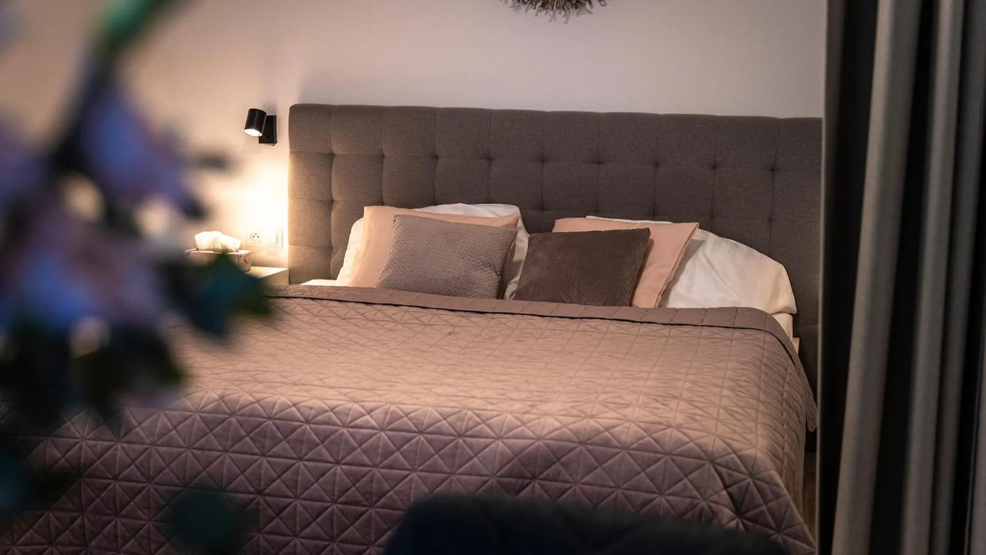 Luxury Angel Apartment With Terrace Πράγα
